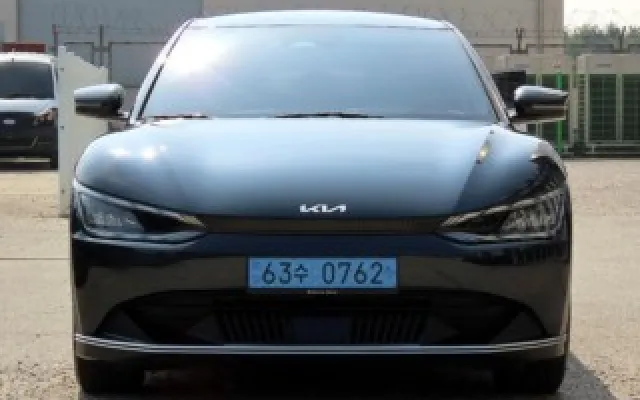 EV6 중고차 EV6 스탠다드 AWD 매물 사진 6 - 2021/12 122,863km